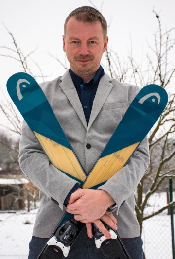 Ondřej Kováč s lyžemi